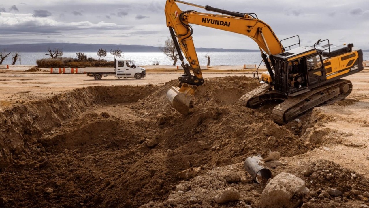 Teška mehanizacija izlazi na plaže Splita i predgrađa: Moraju provesti ovaj postupak