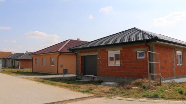 Meka za mlade obitelji: Slavonski Brod daje gradska zemljišta za izgradnju kuća