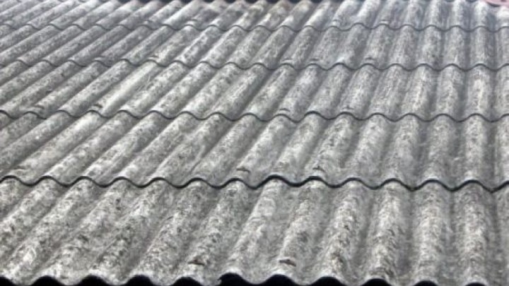 Kako i zašto samostalno ukloniti i propisno zbrinuti azbestne ploče