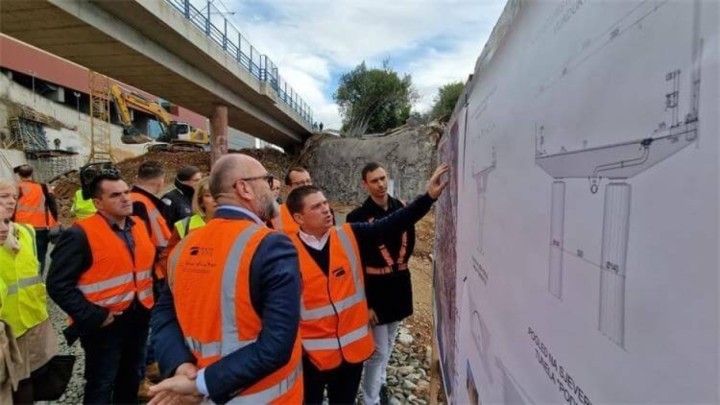 Ministar Butković obišao gradilište državne ceste DC403: Kraj radova u ljeto 2023. godine