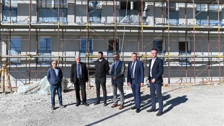 U Belom Manastiru najveća stambena zgrada u 30 godina, prvi stanari dobili ključeve