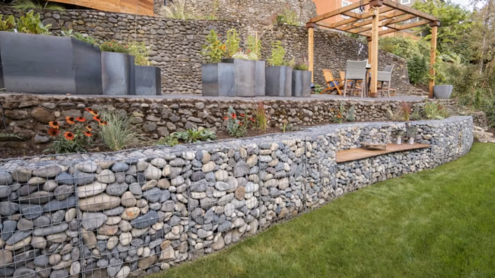 Gabionski zid ima razne primjene u građevinarstvu: Počeli ga koristiti u drevnom Egiptu