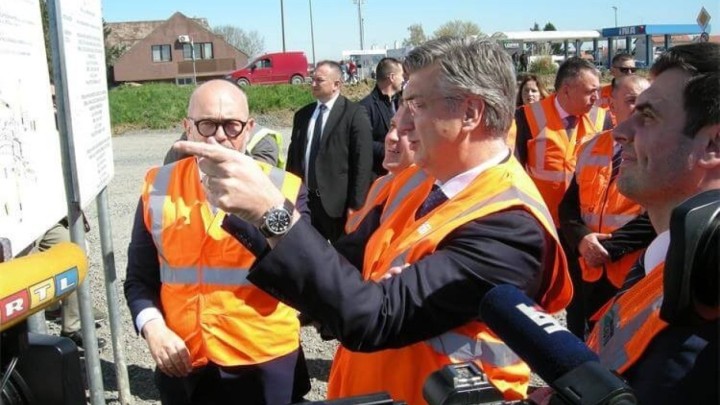 Plenković obišao gradilišta na autocesti Zagreb-Sisak: 'Tom će kraju udahnuti novi život'
