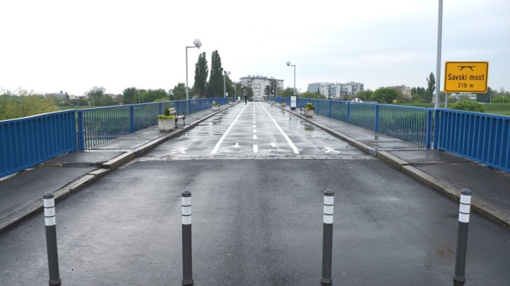 Novouređen pješački Savski most vrijedan 30 milijun kuna ponovno otvoren za pješake i bicikliste