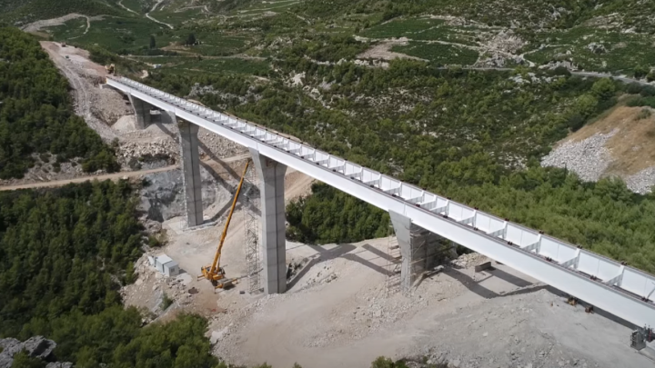 [VIDEO] Brodosplit dovršio montažu čeličnog dijela vijadukta Prapratno