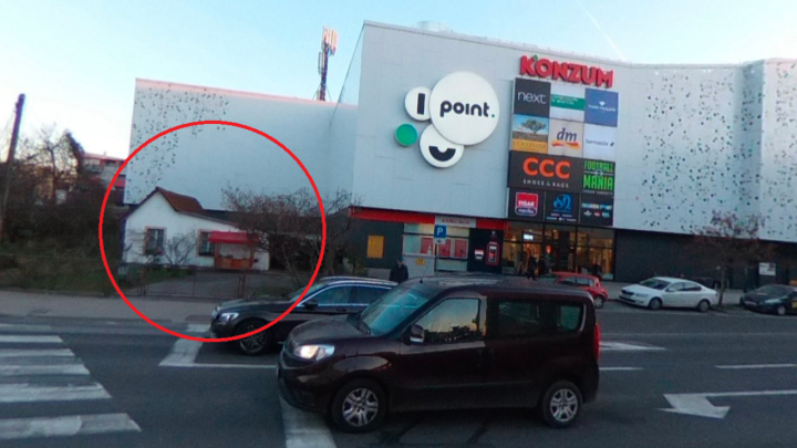 Kućica kraj velikog trgovačkog centra podijelila građane