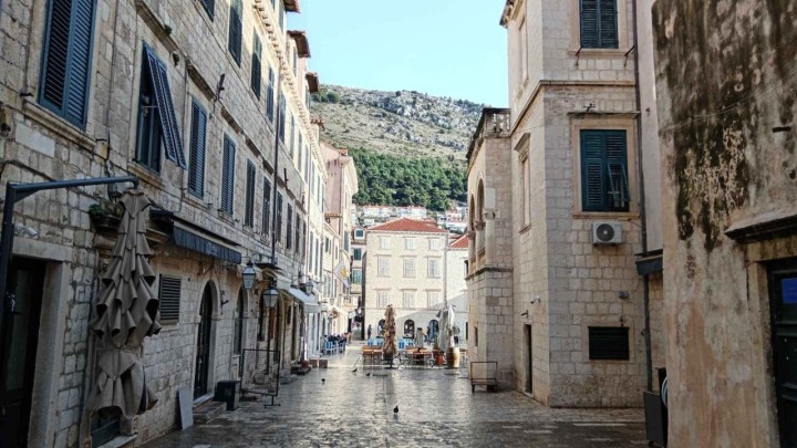 Cirkus u Dubrovniku! Zbog malverzacija oko kratkoročnog najma pod zidinama Grad i Županija idu na sud