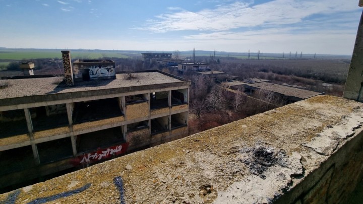 Bauštelska reportaža: Napušteni fakultet u Osijeku branio je grad, a sad čeka transformaciju u zatvor