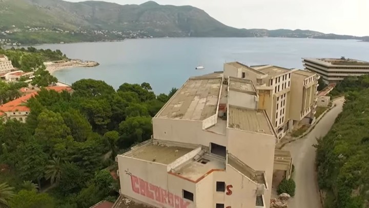 Ruše se Kupari! Ovo je bilo najluksuznije kupalište na Jadranu, konačno 'akcija' nakon 20 godina propadanja