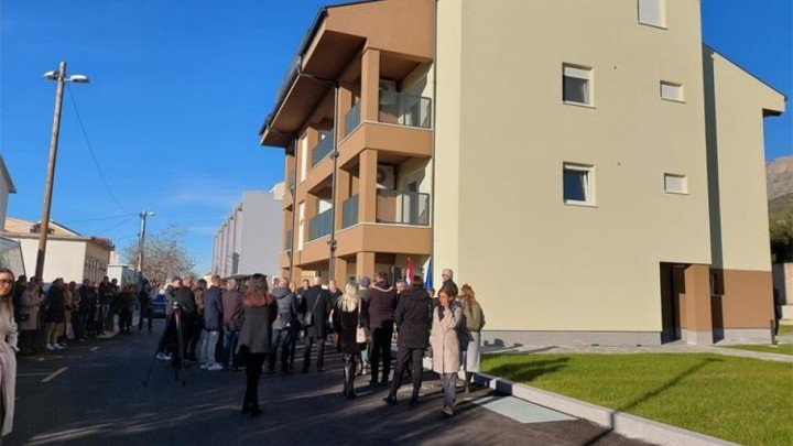 Završena POS zgrada u dalmatinskom gradu, korisnici useljavaju