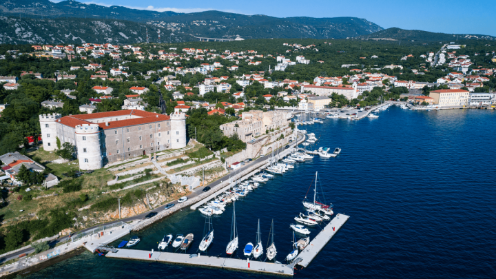 Malo mjesto na Jadranu planira izgradnju dva moderna hotela i udvostručenje vezova