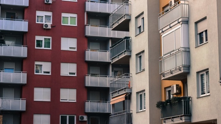 Živnula gradilišta, raste broj stanova u izgradnji i radnih sati građevinaca koji ih grade