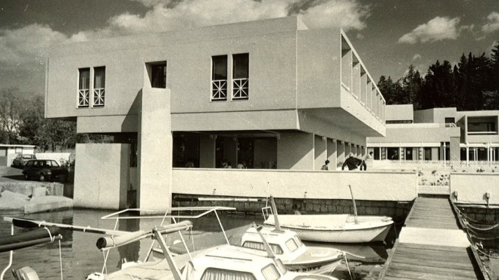 Izložba i monografija životnog opusa Vjekoslava Ivaniševića (1947. - 2018.)