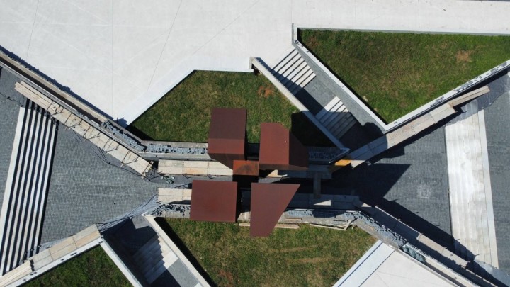 Spomen prostor rudaru: Bezvremensko idejno rješenje Bassanija i Iskre u središtu Labina