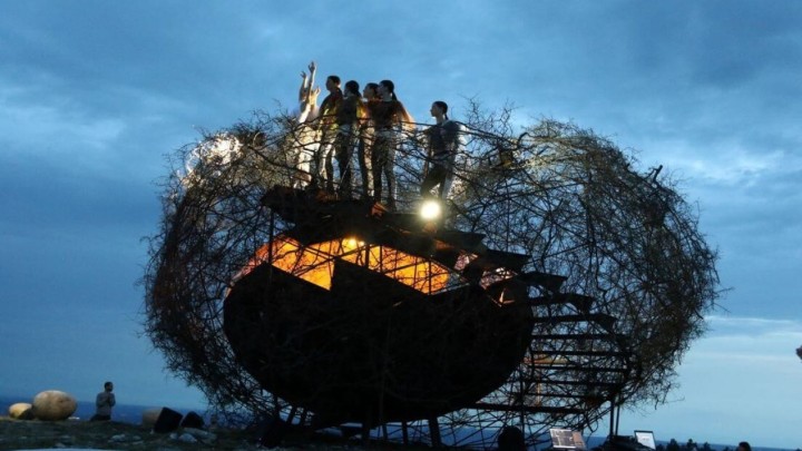 'Izvaljeno jaje u gnijezdu' Ivana Juretića na vrhu Kremenjak: savršen spoj umjetnosti i funkcionalnosti