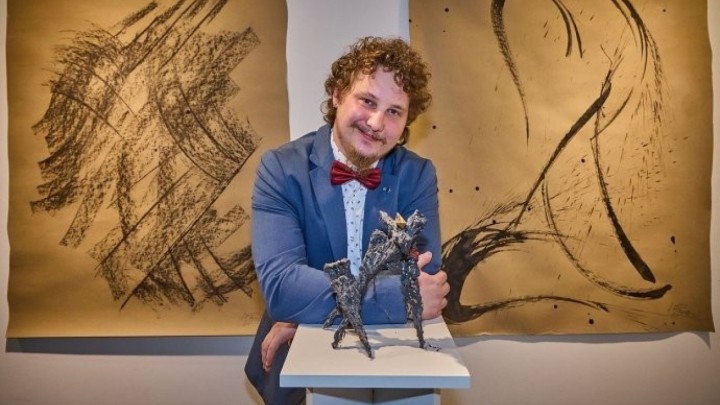 Mladi hrvatski kipar Teo Herceg na prestižnom Londonskom bijenalu