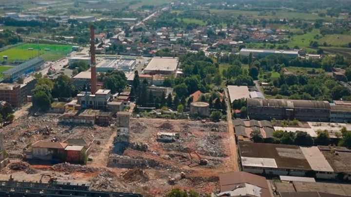 Rasprodana domaća industrijska baština: Dio zgrada već je povijest, oronuli dimnjak ima više problema