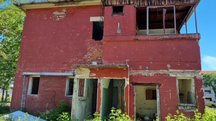 Bageri stižu na istok: Država ruši 22 Batine vile, nestaje dio kultnog industrijskog naselja