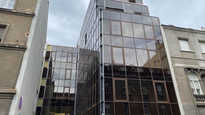 [FOTOGALERIJA] Osvanulo novo pročelje u Petrinjskoj, ističe se od ostatka