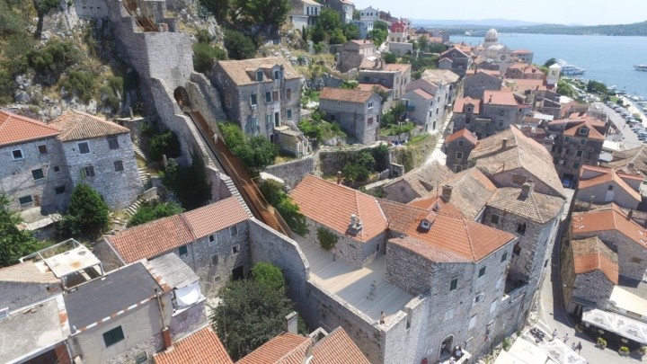 Predstavljena obnova bedema u Šibeniku: Ipak će se graditi 'pokretne stepenice'