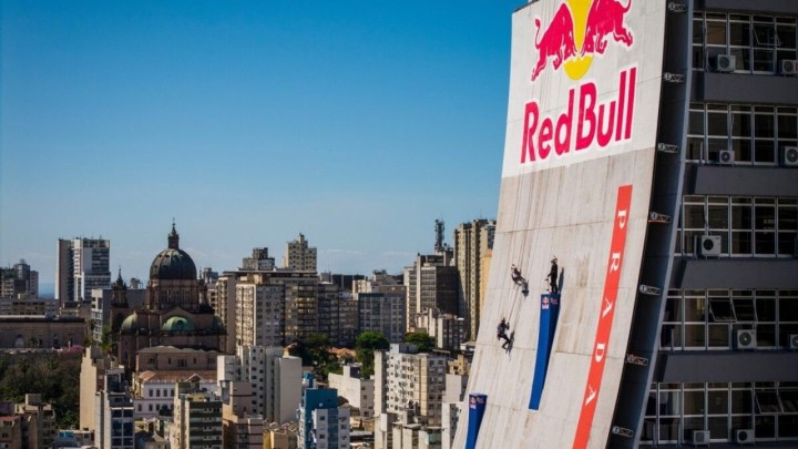 Kakva adrenalinska konstrukcija! Rampa za spust s vrha nebodera gradila se mjesec dana