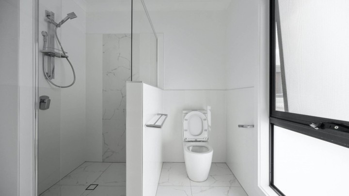 Walk-in tuš: San s Instagrama ili noćna mora?