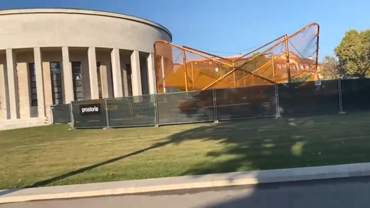 [VIDEO] Zanimljiva instalacija urbanog namještaja u centru Zagrebu