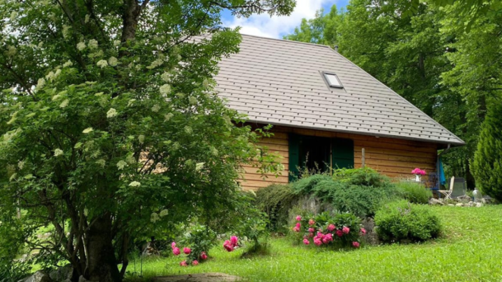 Zavirili smo u idiličnu ličku kuću koja spaja najbolje od tradicije i modernog dizajna