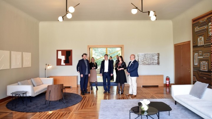 Milanoviću Udruženja hrvatskih arhitekata preuredilo salon