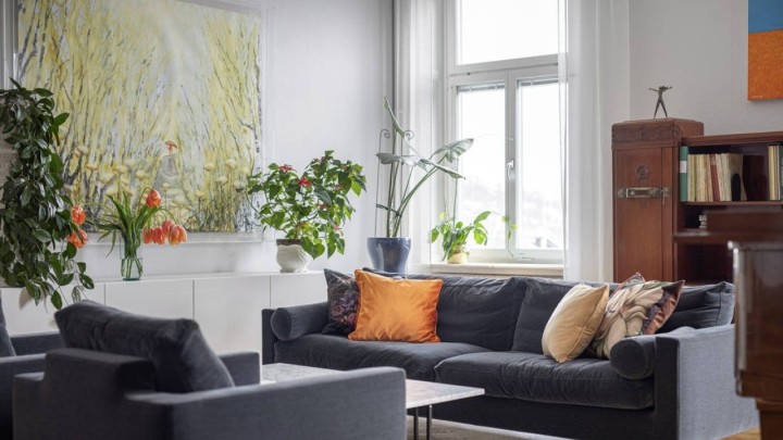 Trosoban starinski stan u kojem je dizajn zaustavio vrijeme u najboljem trenutku