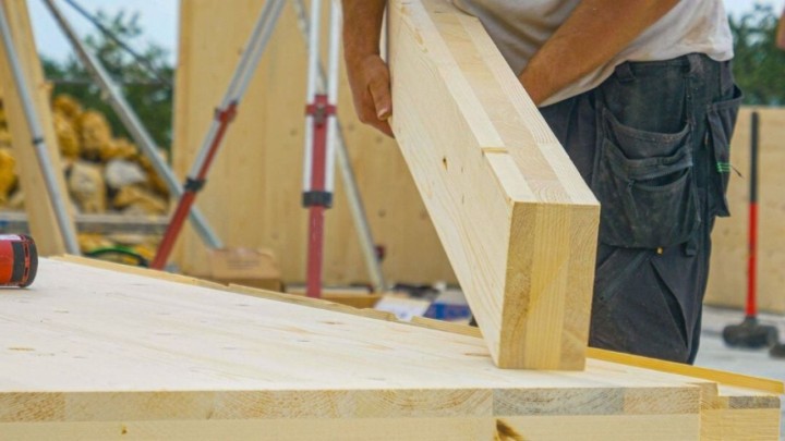 Križno lamelirano drvo: Savršen materijal kada treba lagano, a čvrsto