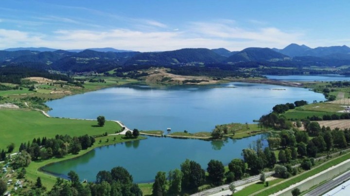 Susjedi grade plutajuću solarnu elektranu: Zauzimat će pola jezera i 'napajati' veličinu jednog grada