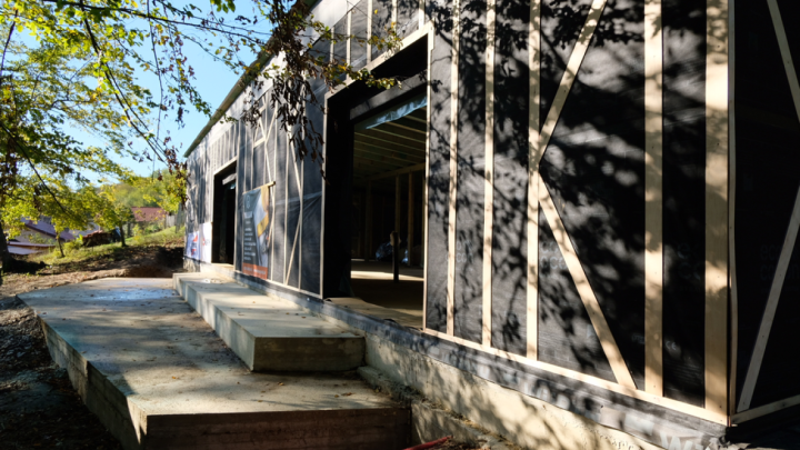 Galerija: Pogledajte kako izgleda kuća sagrađena od gusto prešane slame