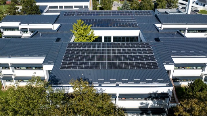 Velika Gorica postavlja sunčane elektrane na 22 javne zgrade, investicija vrijedna 654.000 eura