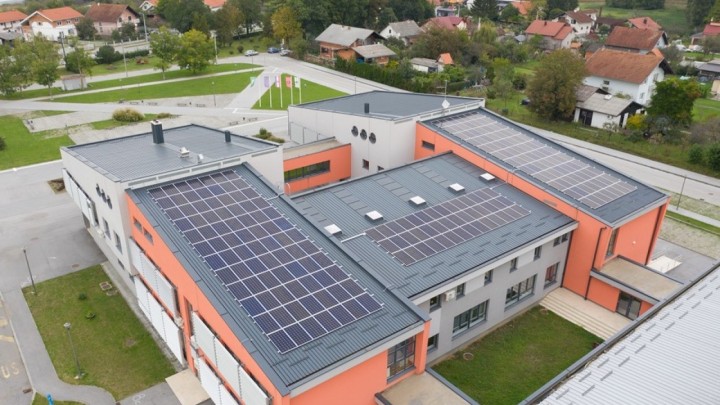 Krenulo postavljanje solarnih elektrana: Primjer OŠ Novo Čiče preslikat će se na ostale zgrade javne namjene