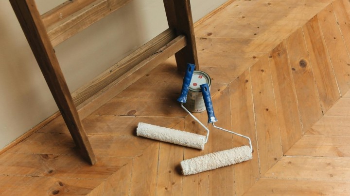 Bajcanje parketa: Vodič u 4 koraka za parket kao novi