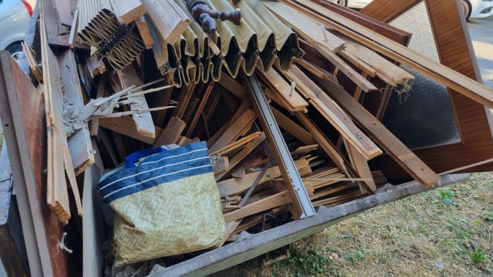 Renovirate staru kuću i plaćate odvoz smeća? Može i besplatno uz dodatnu zaradu!