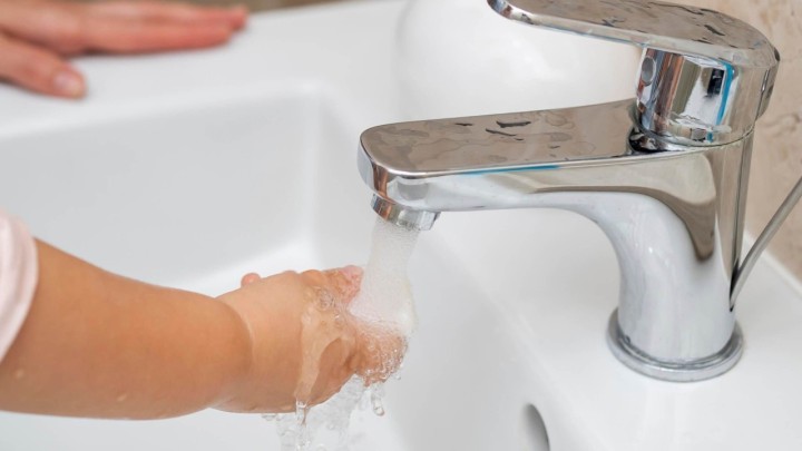 Zamjena ugradbene slavine kada ne ide kroz ormarić