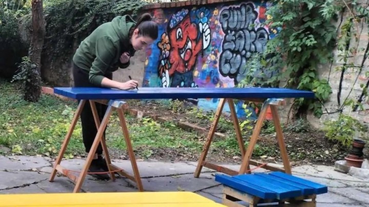 Kako oslikati drvenariju po uzoru na klupe u središtu Osijeka koje su oduševile sve