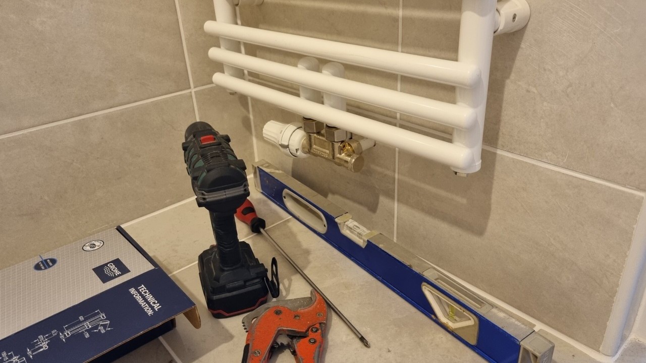Menjava Radiatorja Ement Ugradnja dodatnog radijatora: Nije svejedno kakav odabrati, a još manje ...