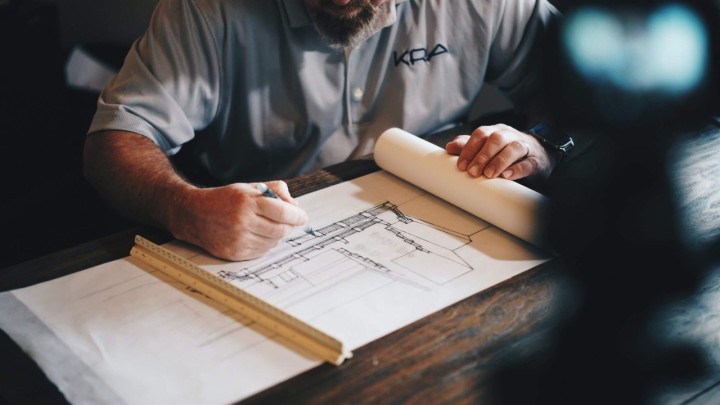 Priča koja baca na koljena: Da nije dobio otkaz, danas ne bi bio uspješan građevinar