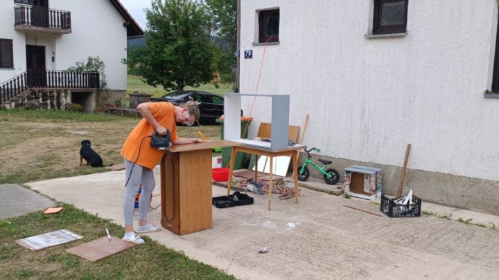 [FOTO] Ako ste se ikad pitali je li moguće napraviti kuhinju od regala - moguće je!