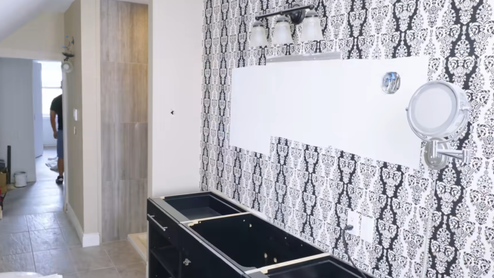 Krenuli ste u renovaciju i naišli na stare tapete: Kako ih skinuti?