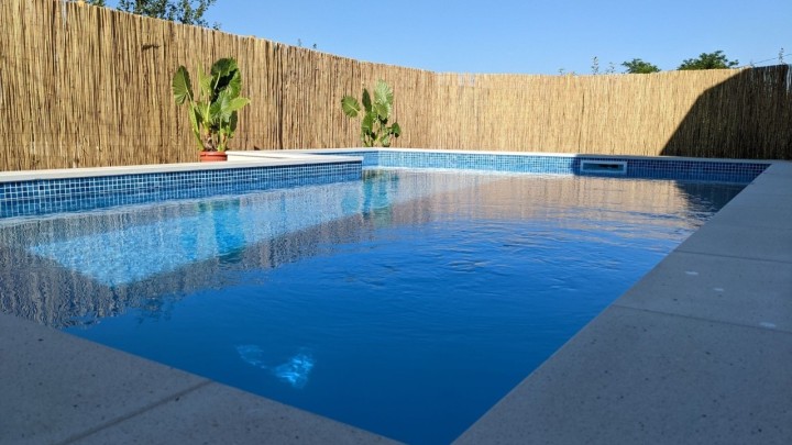 [FOTO] Sve se može kad se hoće: Ovako to izgleda kad odlučite samostalno izgraditi bazen u dvorištu