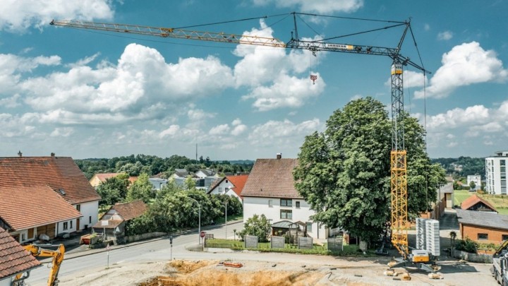 Najnoviji njemački kran: S kukom na visini od 30 metara specijaliziran je za radove na zaštićenim objektima