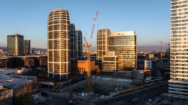 Ova europska metropola 'skače' u visinu: Gadilište nebodera i dizalica s kukom od 145 metara