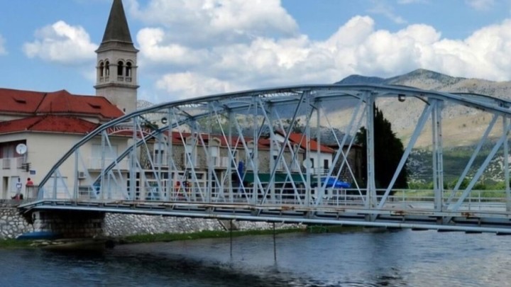 Konačno rekonstrukcija Starog mosta na Neretvi, ima 138 godina i domaćin je neobičnog natjecanja