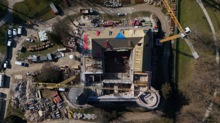 Ključni zahvat mega rekonstrukcije: Raskošan hrastov krov 'sjeo' na dvorac Erdödy, sve će biti kao prije