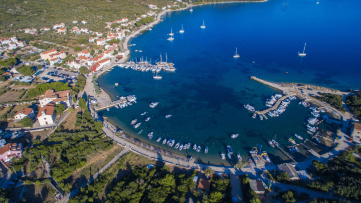 Najveći hrvatski otok ide u milijunsku rekonstrukcije luke, za 9 milijuna eura traži se izvođač radova