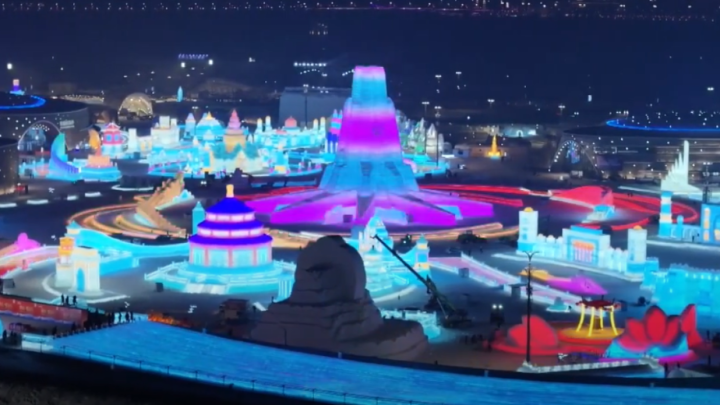 Otvoren je spektakularni ledeni festival: Više od 260 skulptura uzdizat će se na 20 metara